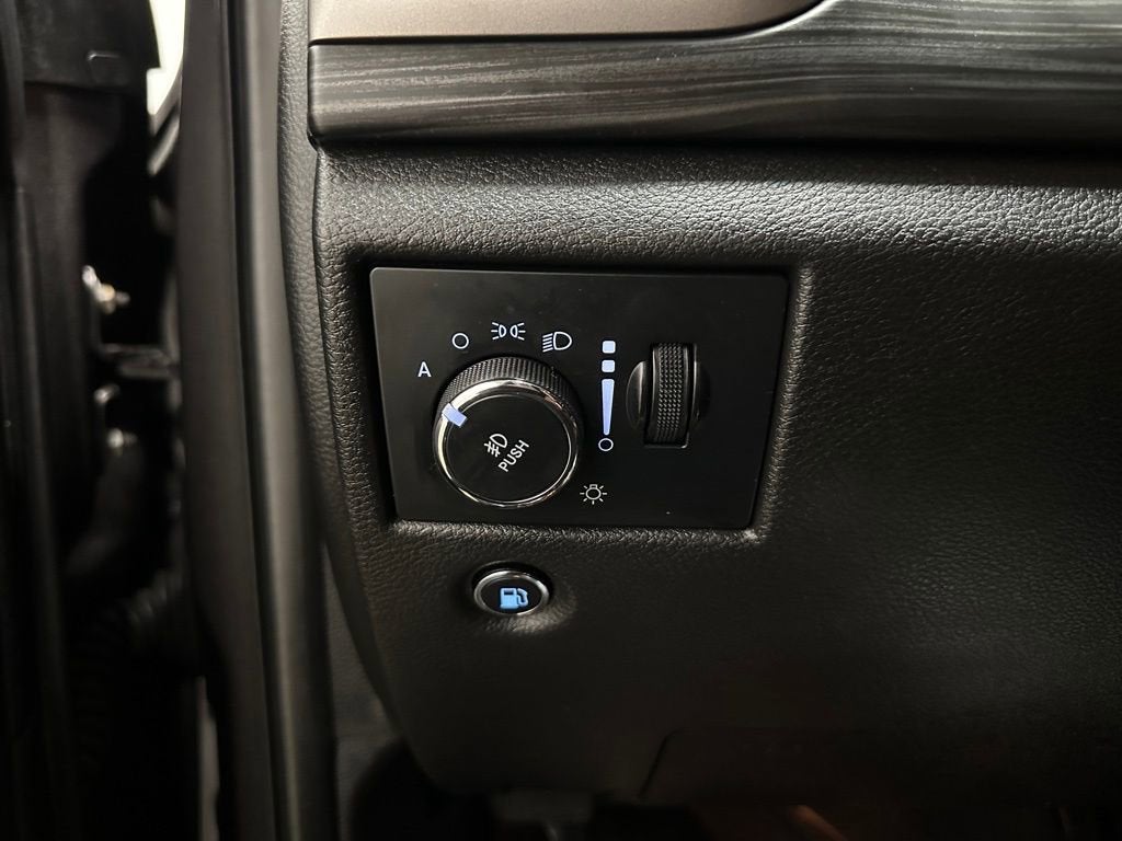 2021 Jeep Grand Cherokee Laredo X 4x4