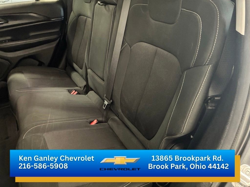 2023 Jeep Grand Cherokee Laredo 4x4