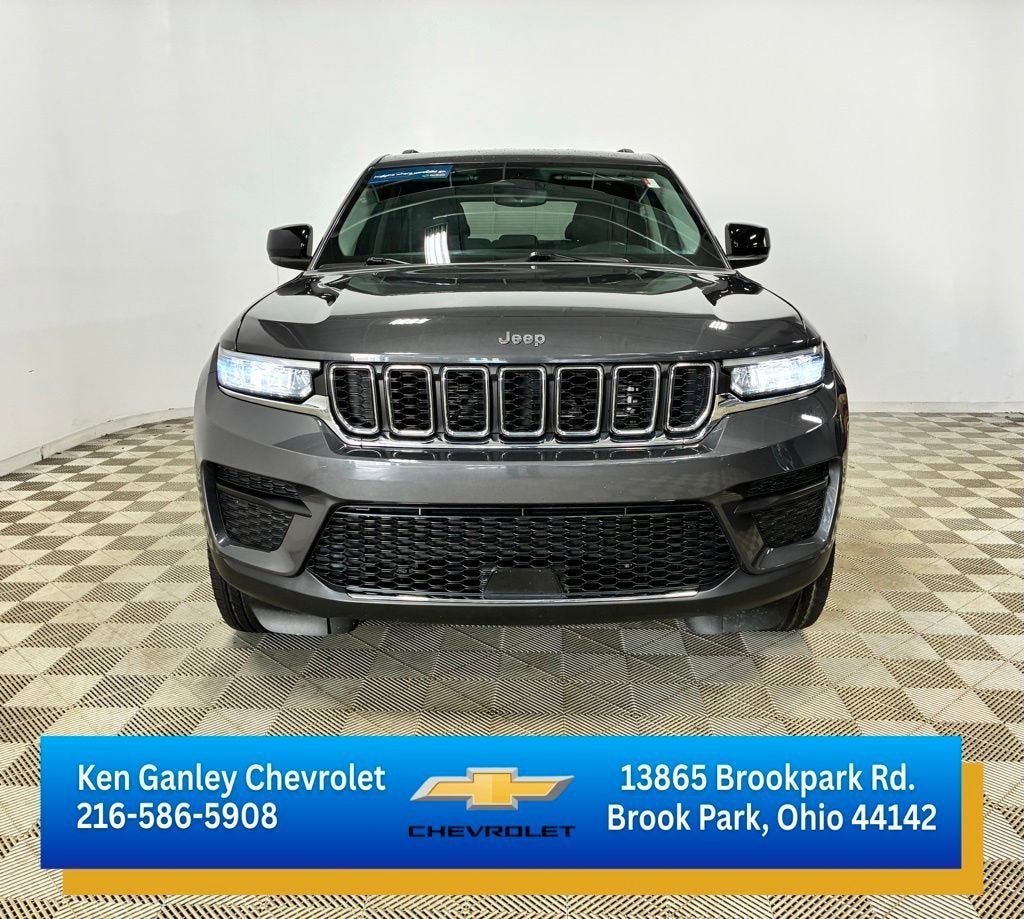 2023 Jeep Grand Cherokee Laredo 4x4