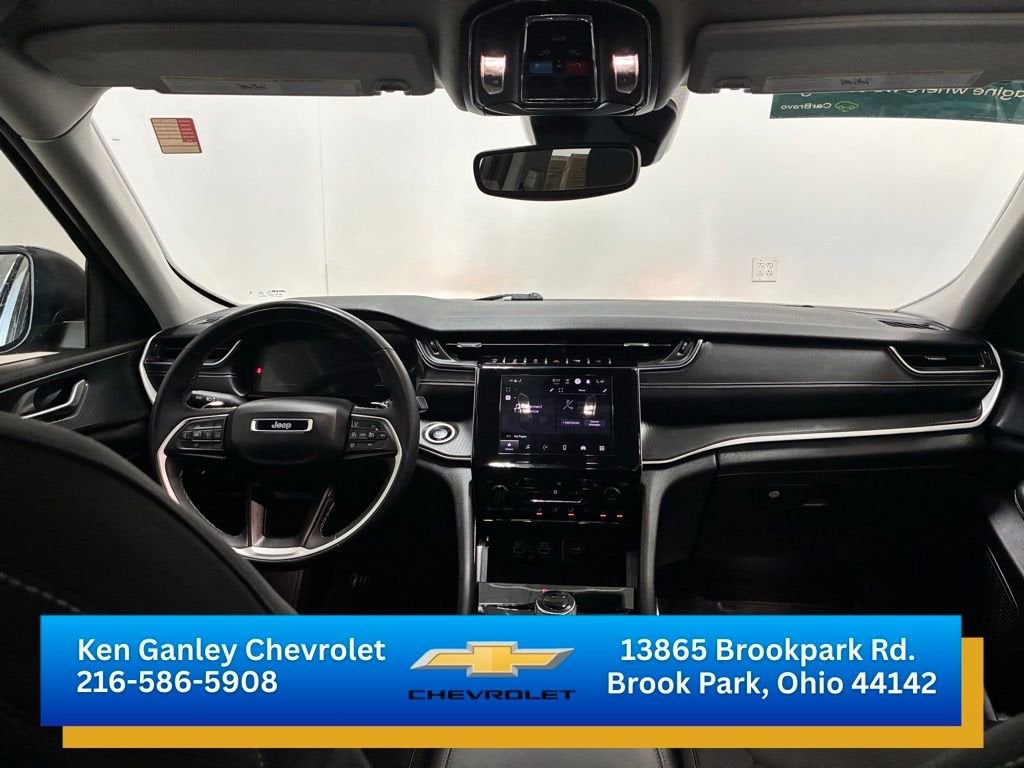2023 Jeep Grand Cherokee Laredo 4x4
