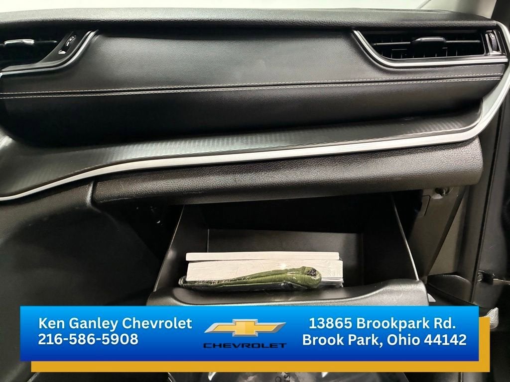 2023 Jeep Grand Cherokee Laredo 4x4