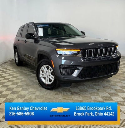 2023 Jeep Grand Cherokee Laredo 4x4