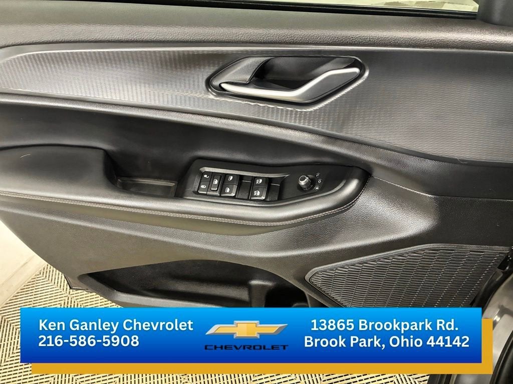 2023 Jeep Grand Cherokee Laredo 4x4
