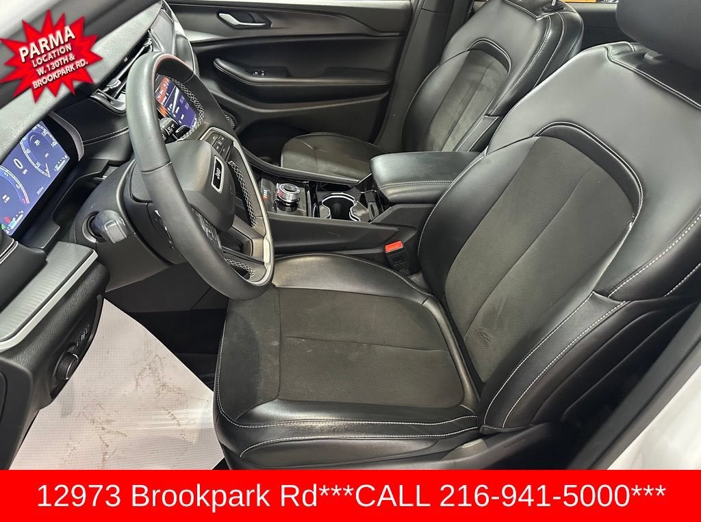 2023 Jeep Grand Cherokee L Altitude 4x4