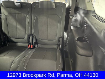 2022 Jeep Grand Cherokee L Laredo 4x4