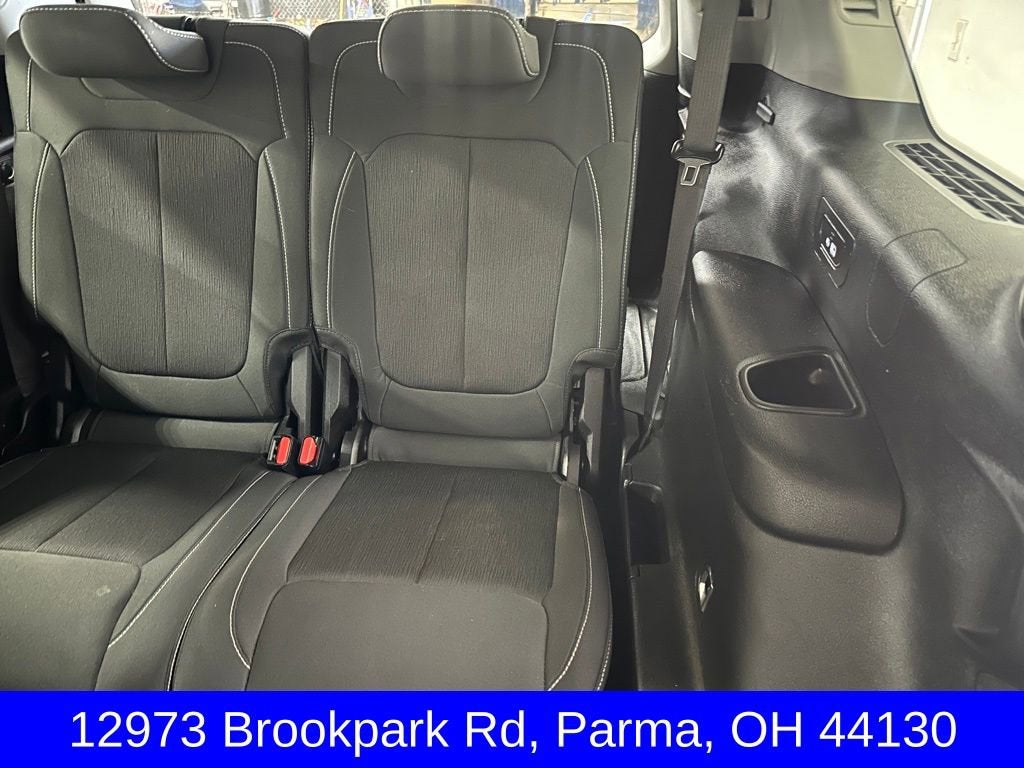 2022 Jeep Grand Cherokee L Laredo 4x4
