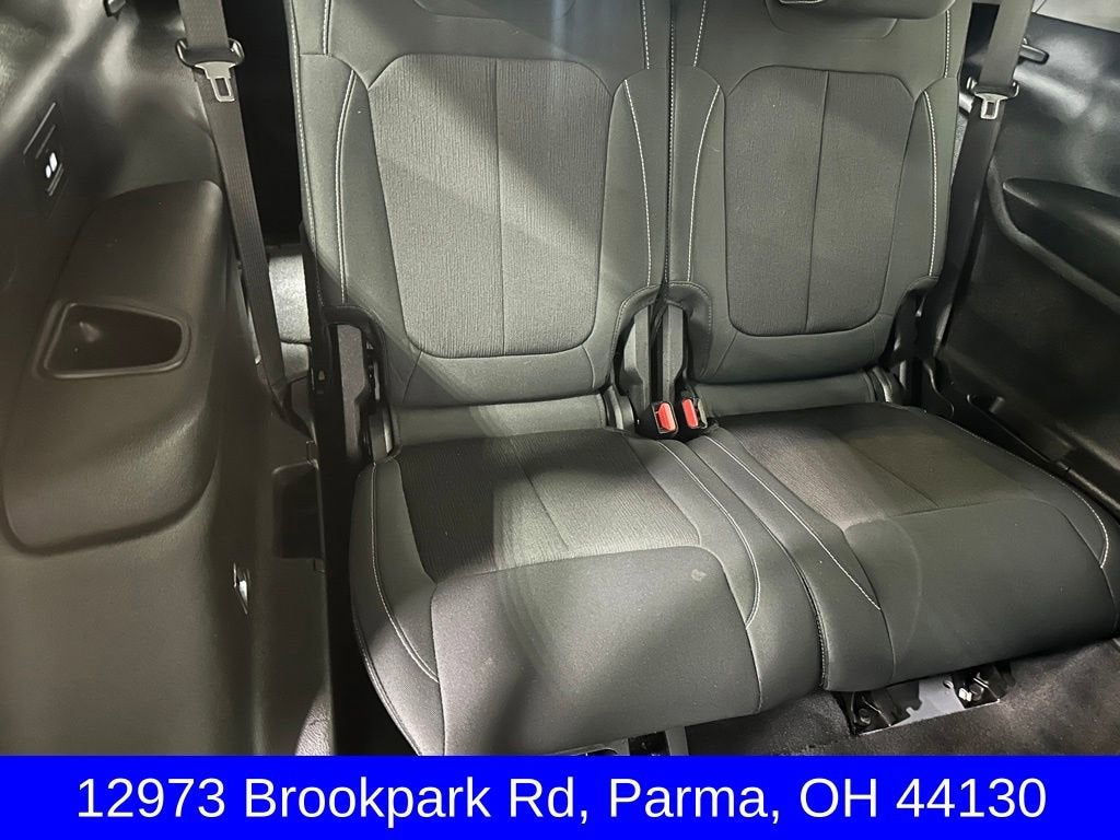 2022 Jeep Grand Cherokee L Laredo 4x4