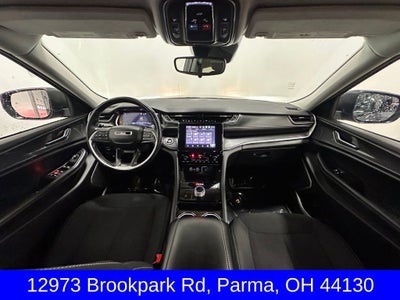 2022 Jeep Grand Cherokee L Laredo 4x4