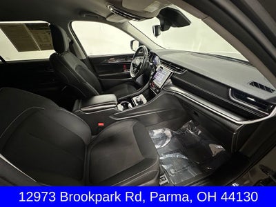 2022 Jeep Grand Cherokee L Laredo 4x4