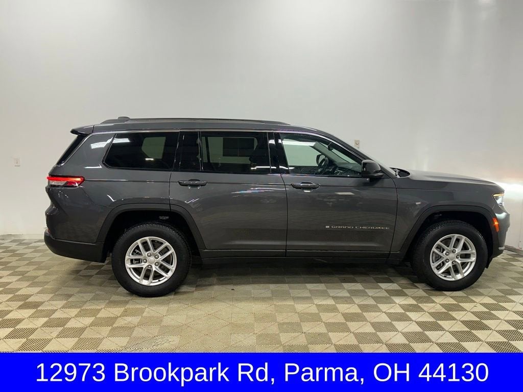 2022 Jeep Grand Cherokee L Laredo 4x4