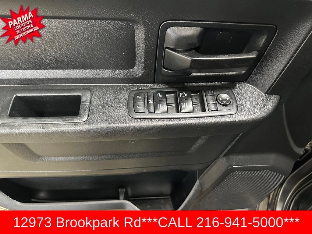 2017 RAM 1500 Express Quad Cab 4x4 6'4" Box