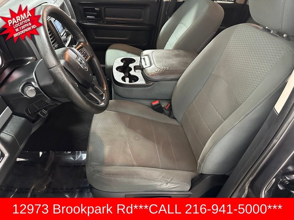 2017 RAM 1500 Express Quad Cab 4x4 6'4" Box