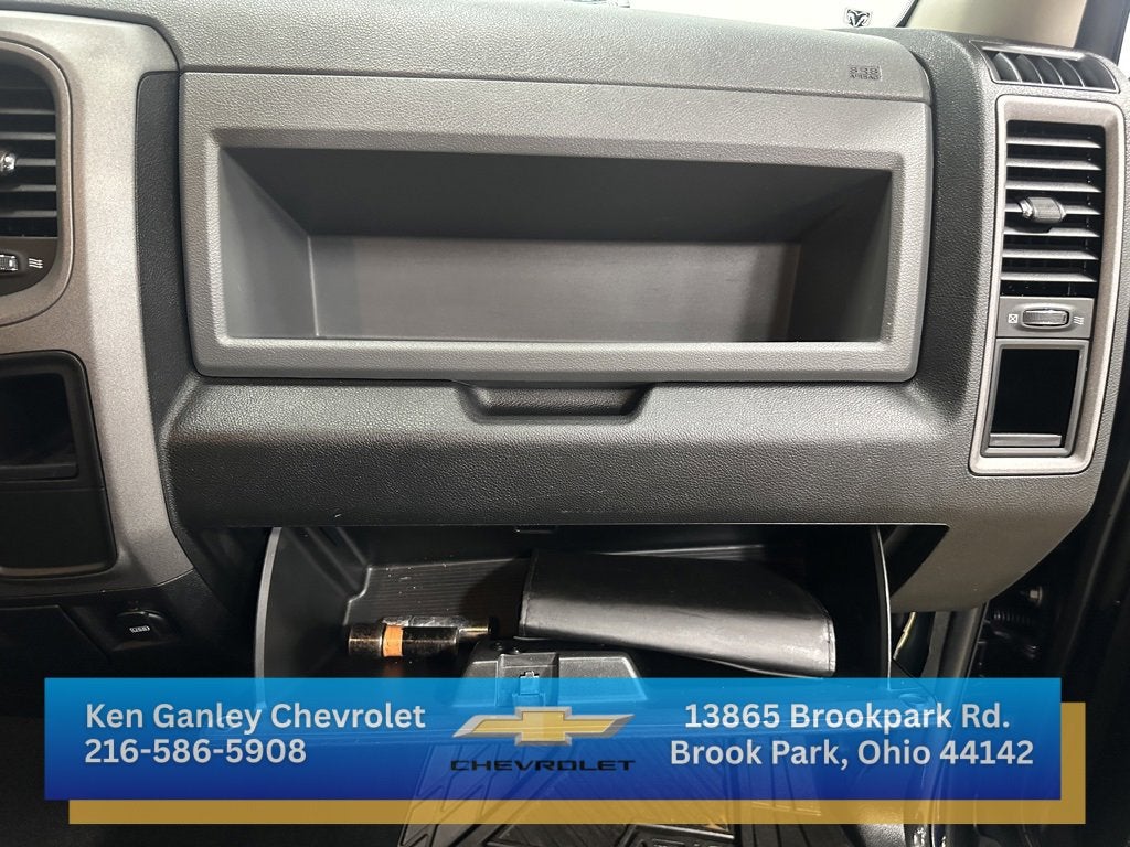 2018 RAM 1500 Express Crew Cab 4x4 5'7" Box