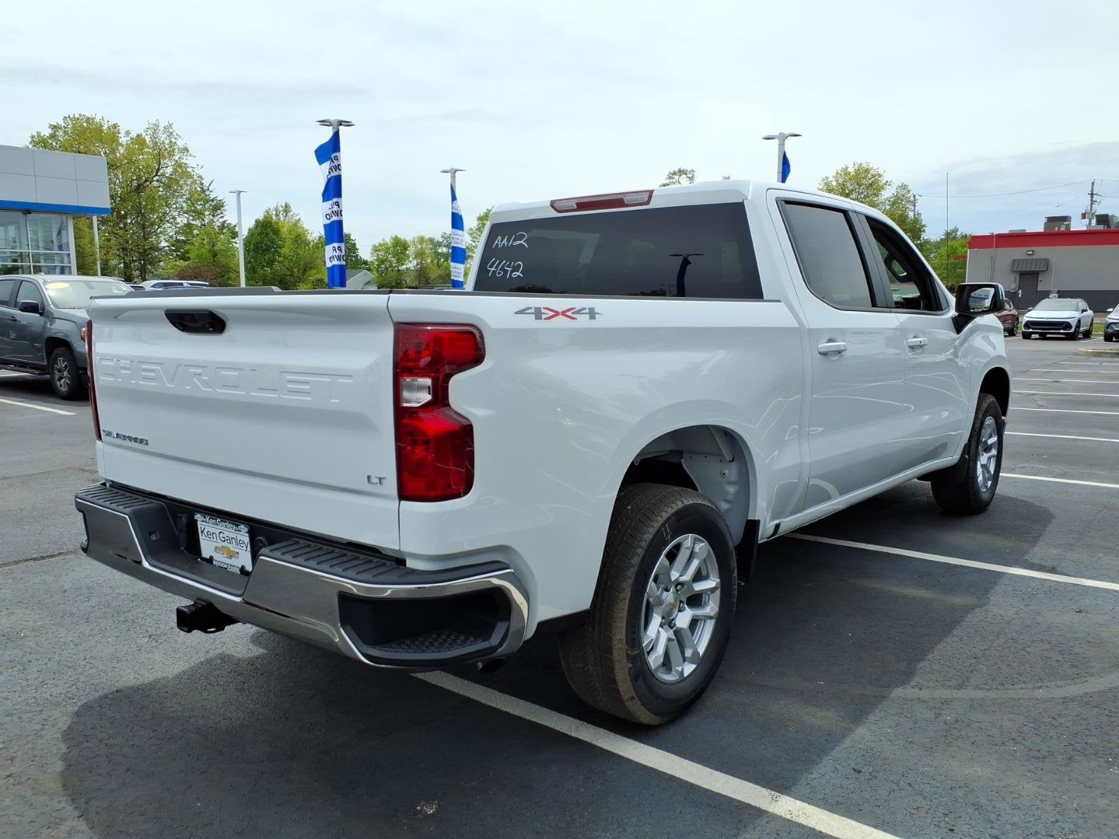 2026 Chevrolet Silverado 1500 LT (2FL)
