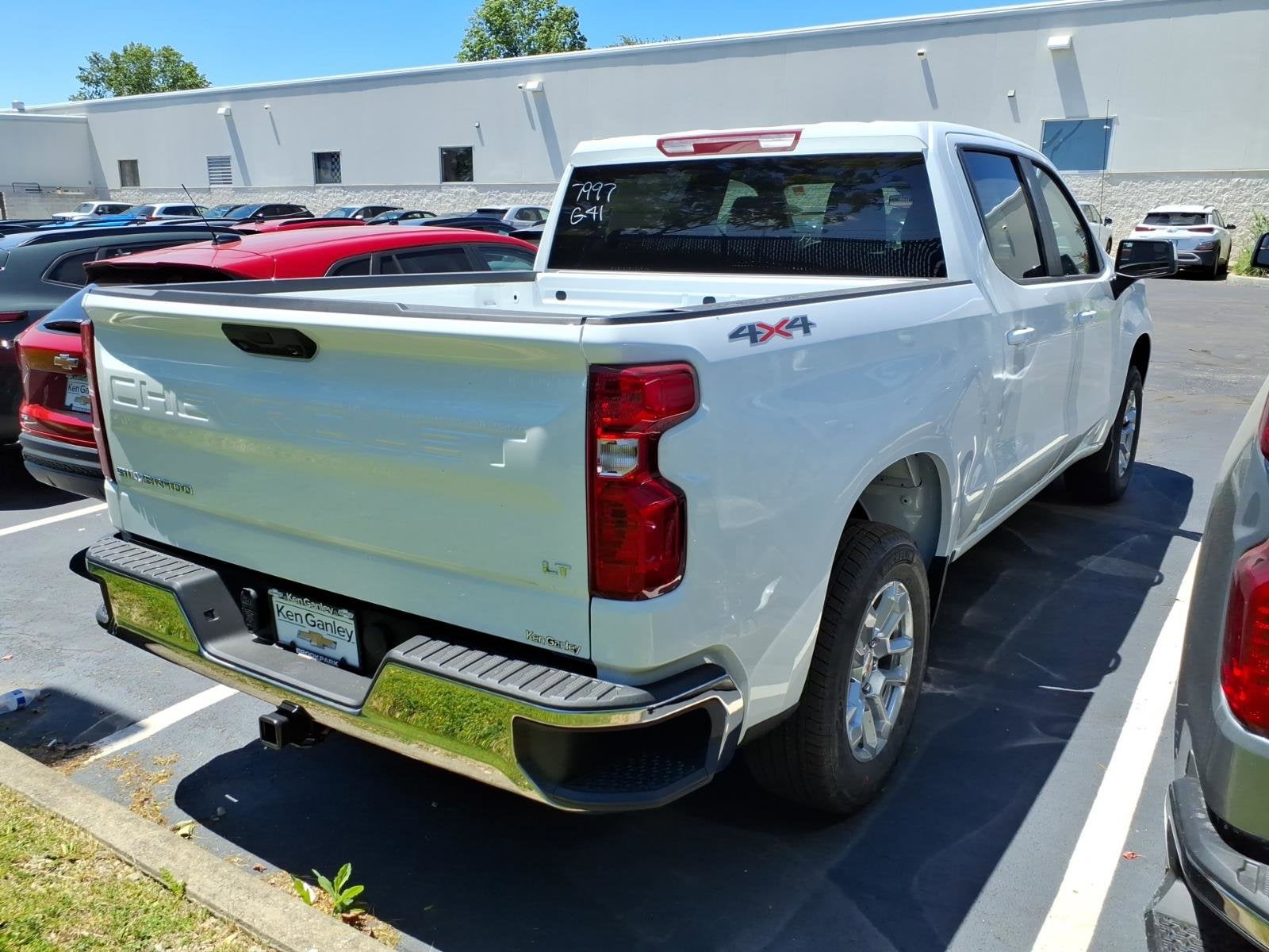 2026 Chevrolet Silverado 1500 LT (2FL)