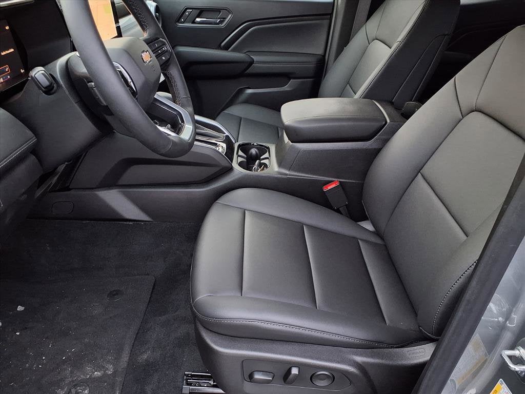 2025 Chevrolet Colorado WT/LT