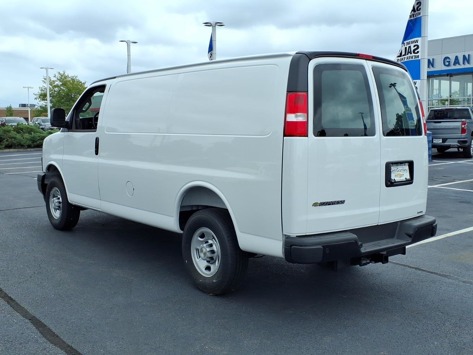 2026 Chevrolet Express Cargo WT