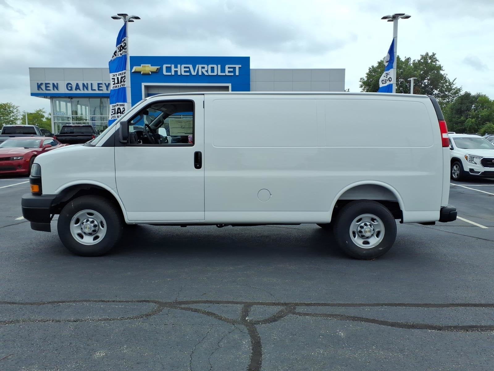 2026 Chevrolet Express Cargo WT