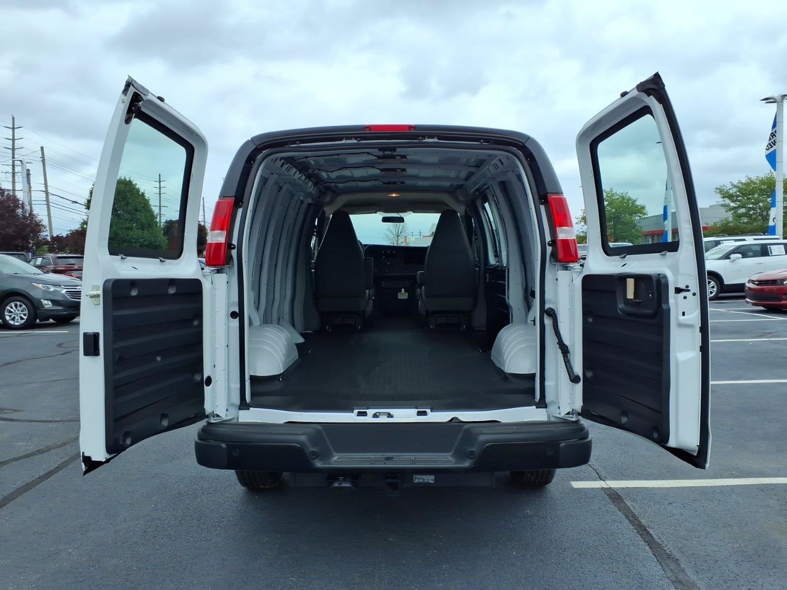2026 Chevrolet Express Cargo WT