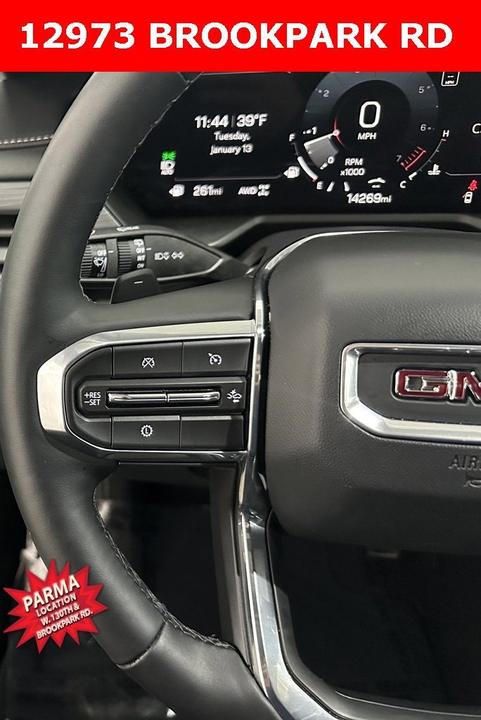 2025 GMC Acadia Elevation