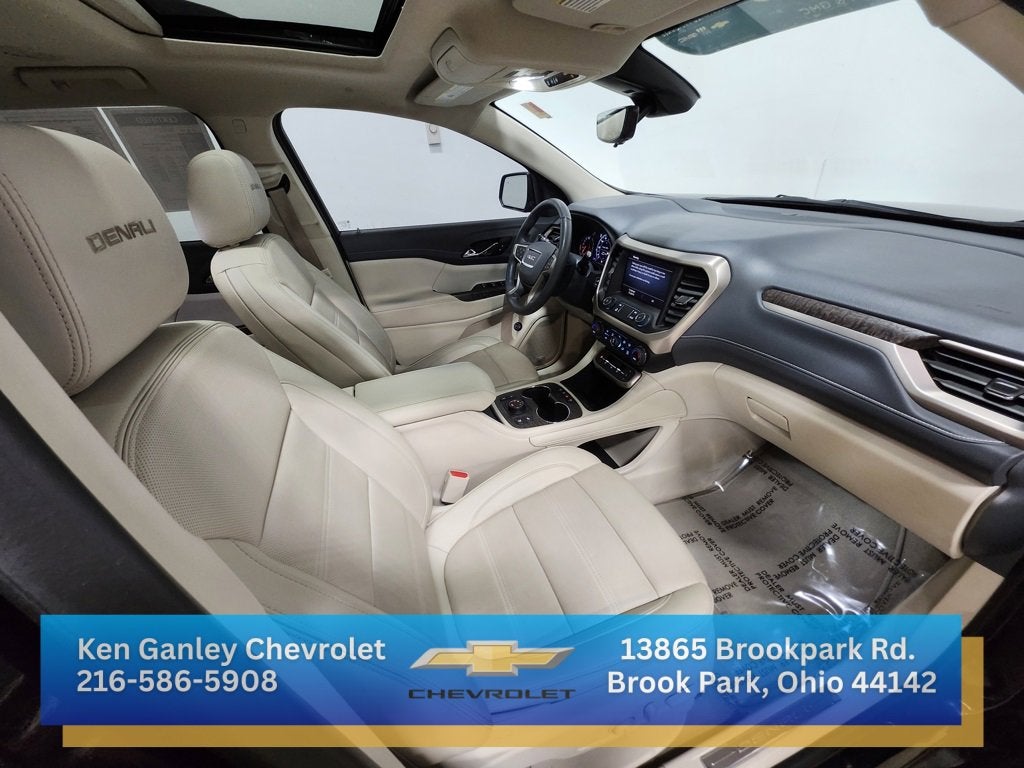 2023 GMC Acadia Denali