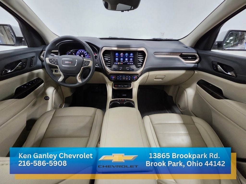 2023 GMC Acadia Denali