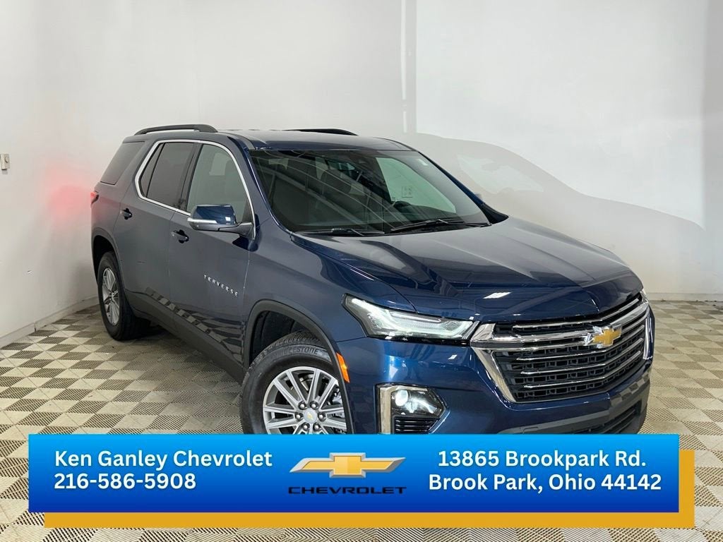 2023 Chevrolet Traverse LT Cloth