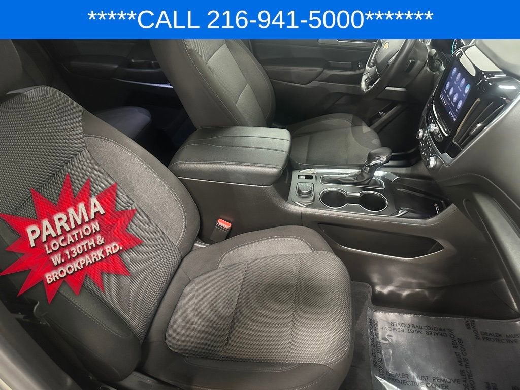 2022 Chevrolet Traverse LT Cloth
