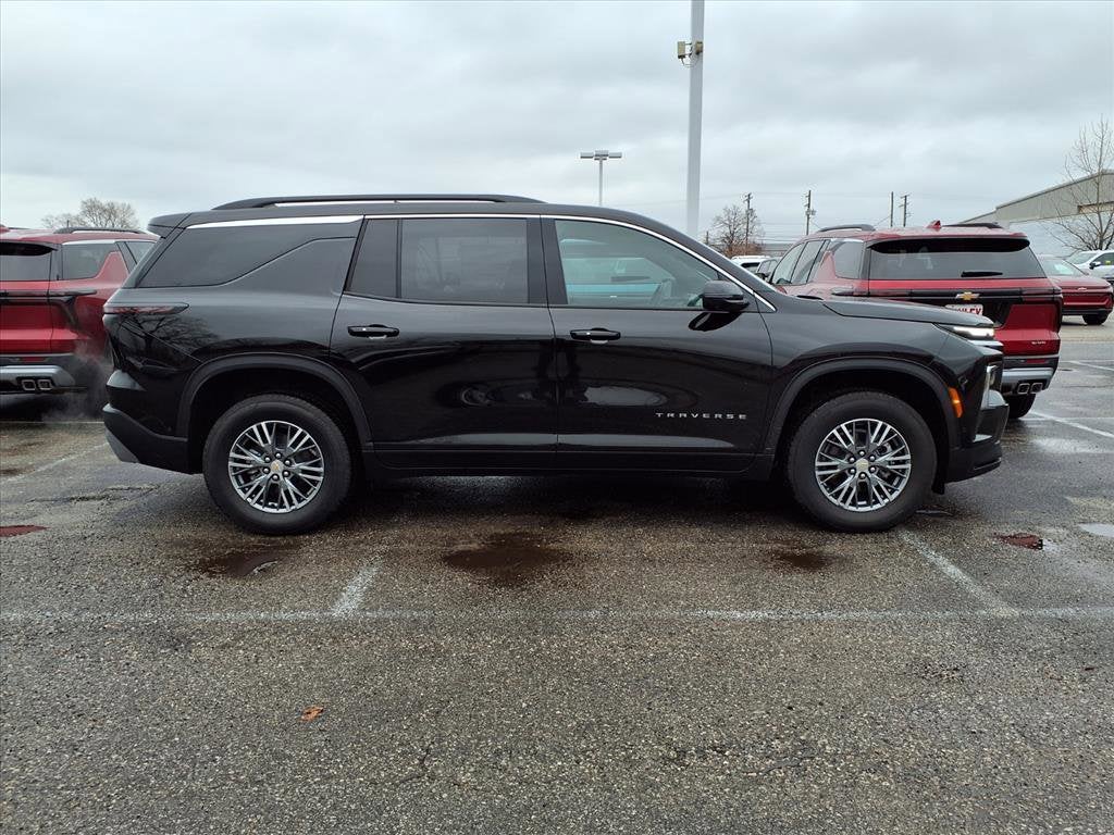 2025 Chevrolet Traverse LT