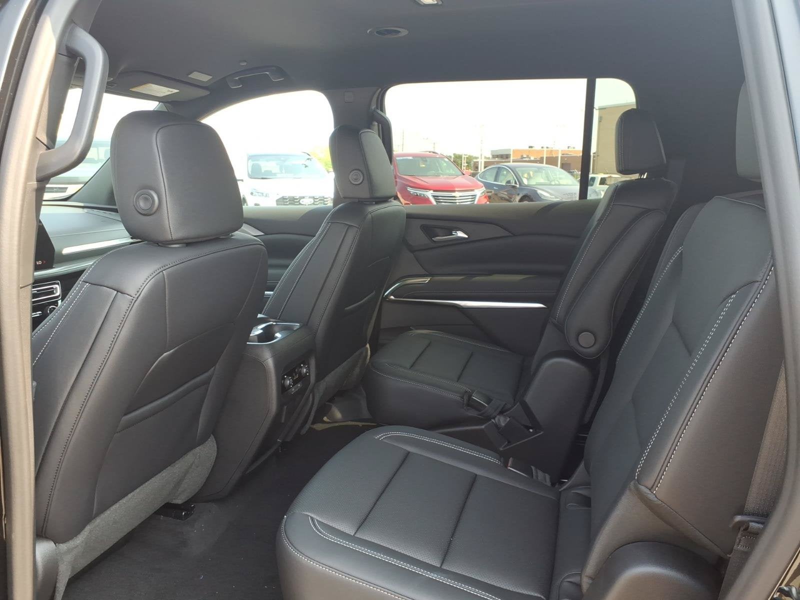 2027 Chevrolet Traverse LT - Photo 6