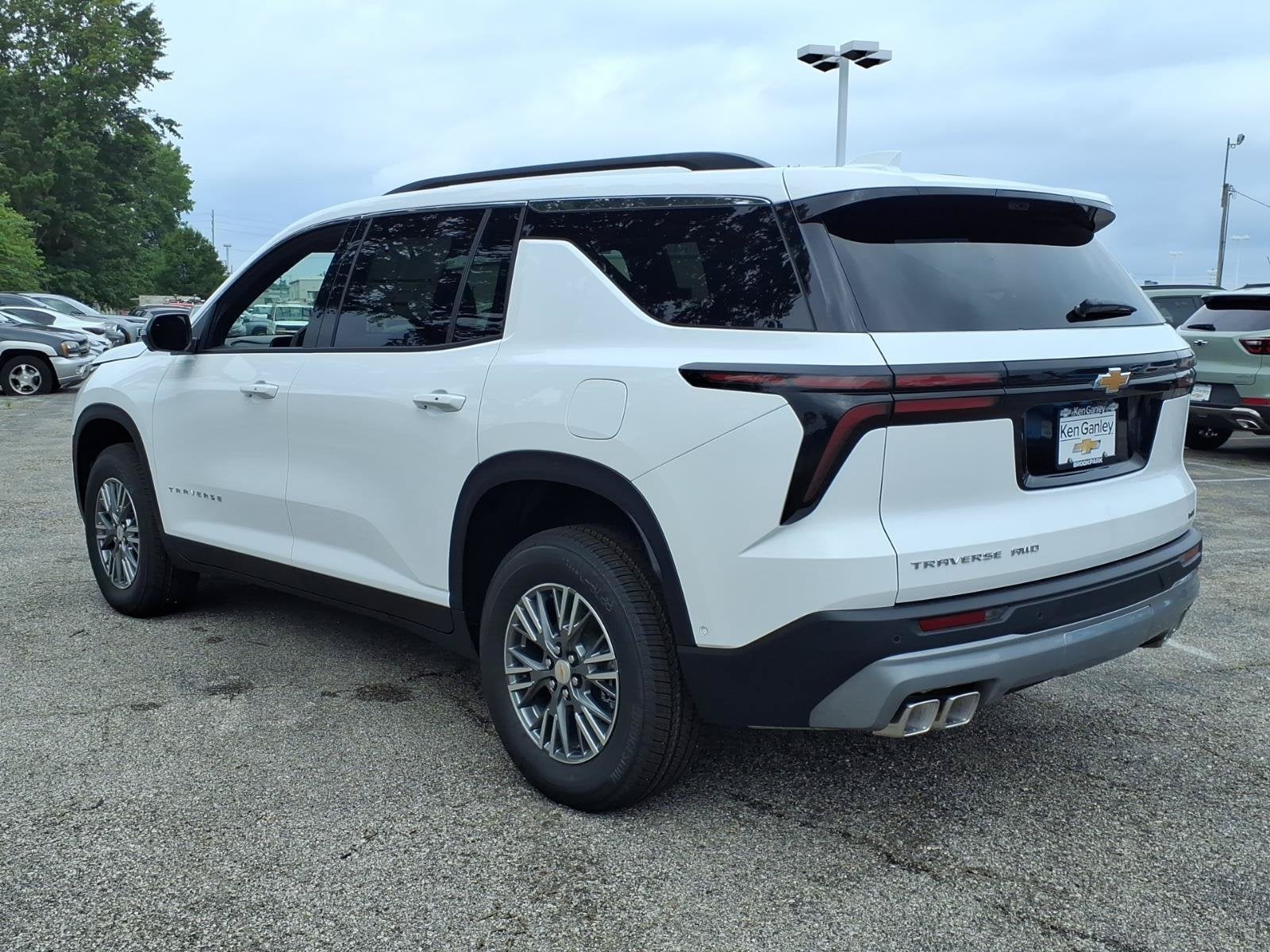 2027 Chevrolet Traverse LT