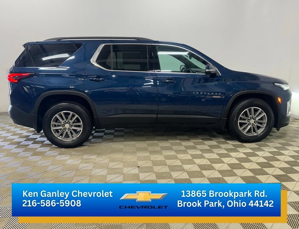2023 Chevrolet Traverse LT Cloth