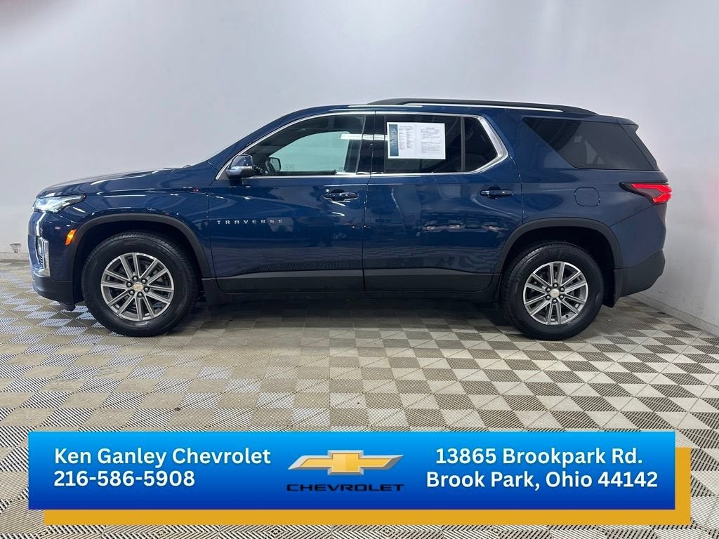 2023 Chevrolet Traverse LT Cloth