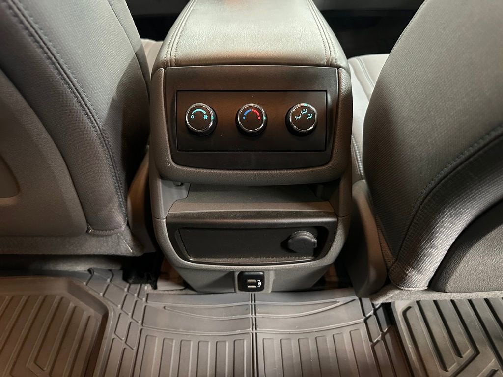 2017 Chevrolet Traverse LS