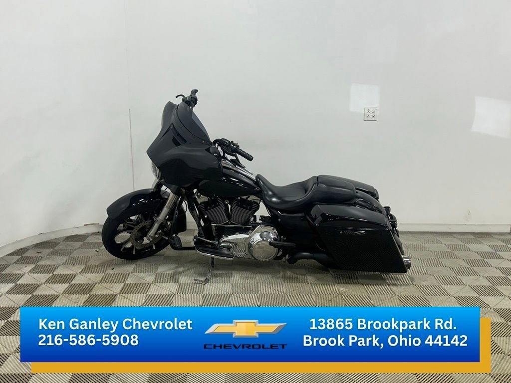 2016 Harley-Davidson Street Glide NA