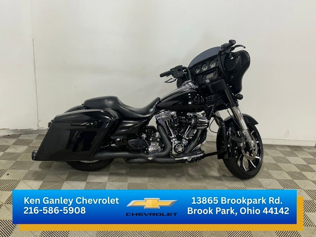 2016 Harley-Davidson Street Glide NA