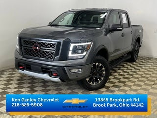 2023 Nissan TITAN Crew Cab PRO-4X 4x4