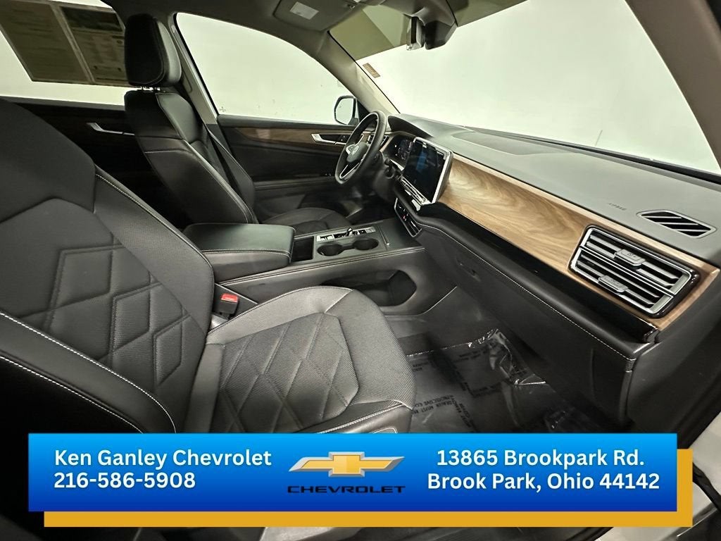 2024 Volkswagen Atlas 2.0T SE
