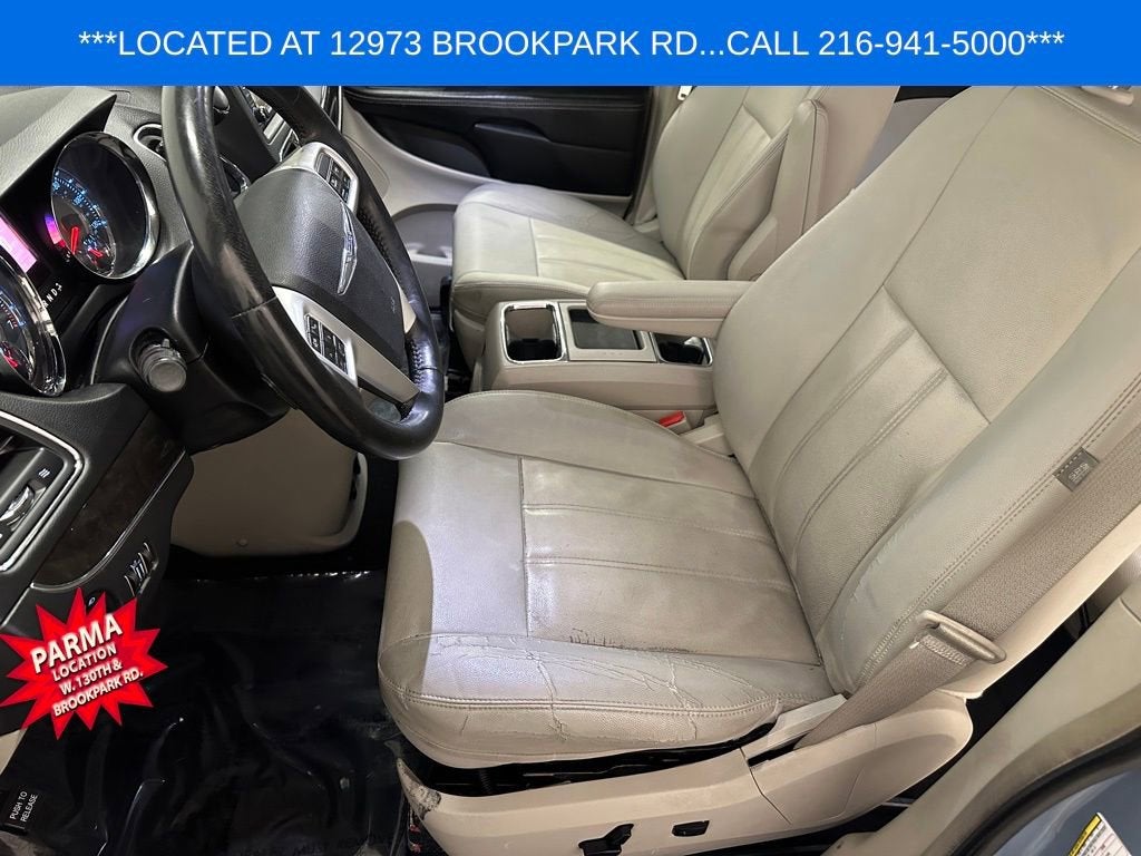 2016 Chrysler Town & Country Touring