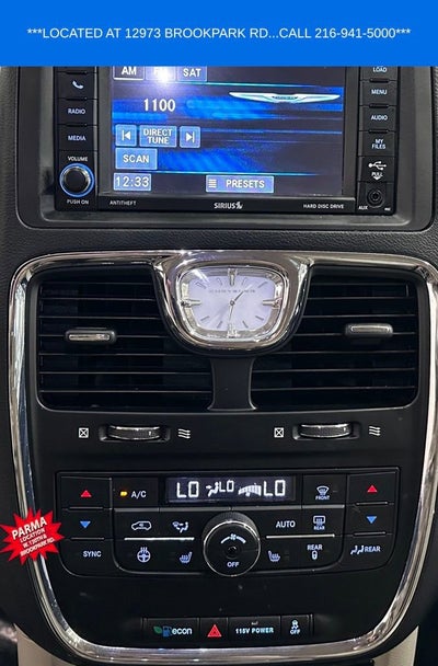 2016 Chrysler Town & Country Touring