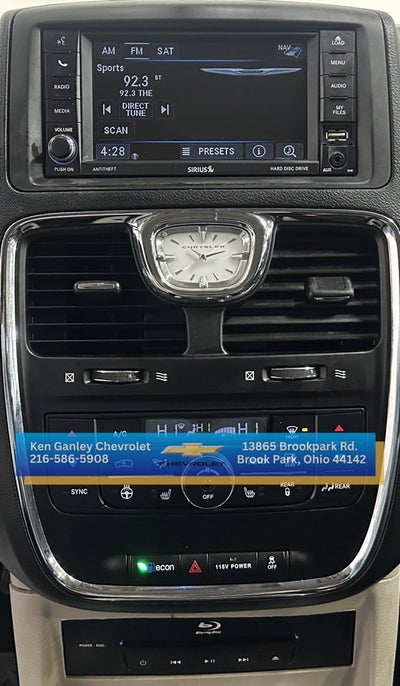 2015 Chrysler Town & Country Limited Platinum