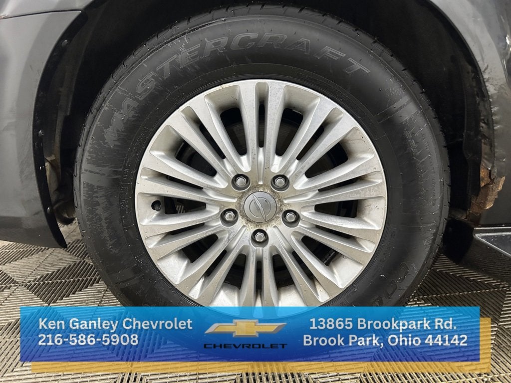 2015 Chrysler Town & Country Limited Platinum