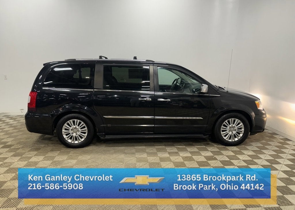 2015 Chrysler Town & Country Limited Platinum
