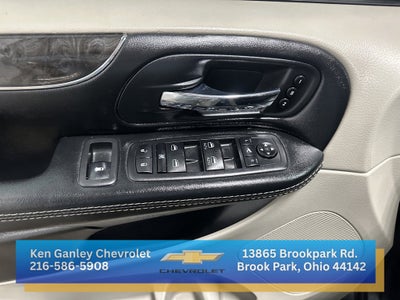 2015 Chrysler Town & Country Limited Platinum