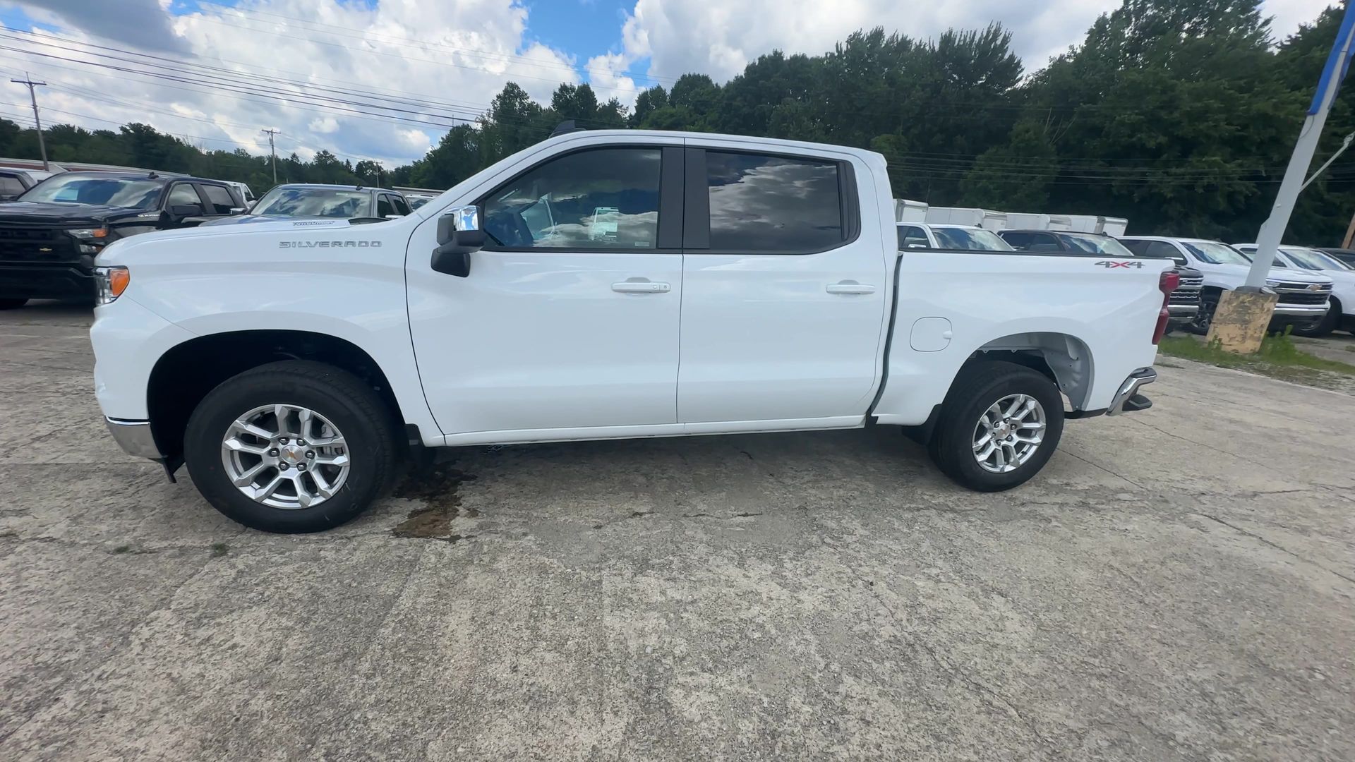 2026 Chevrolet Silverado 1500 LT (2FL)