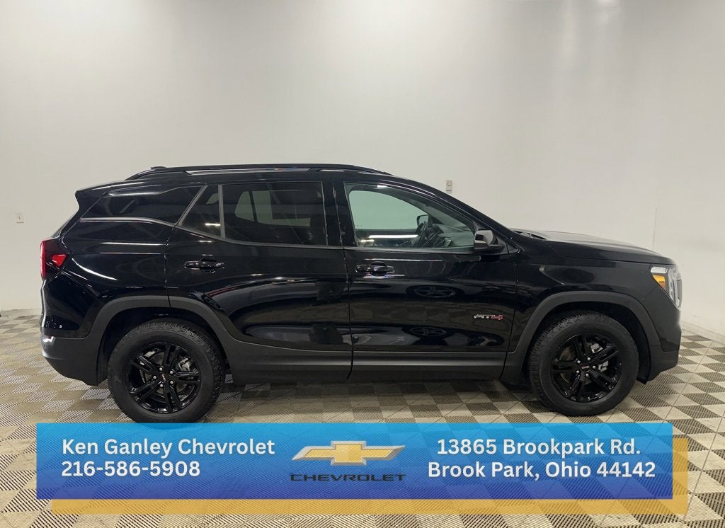 2023 GMC Terrain AT4