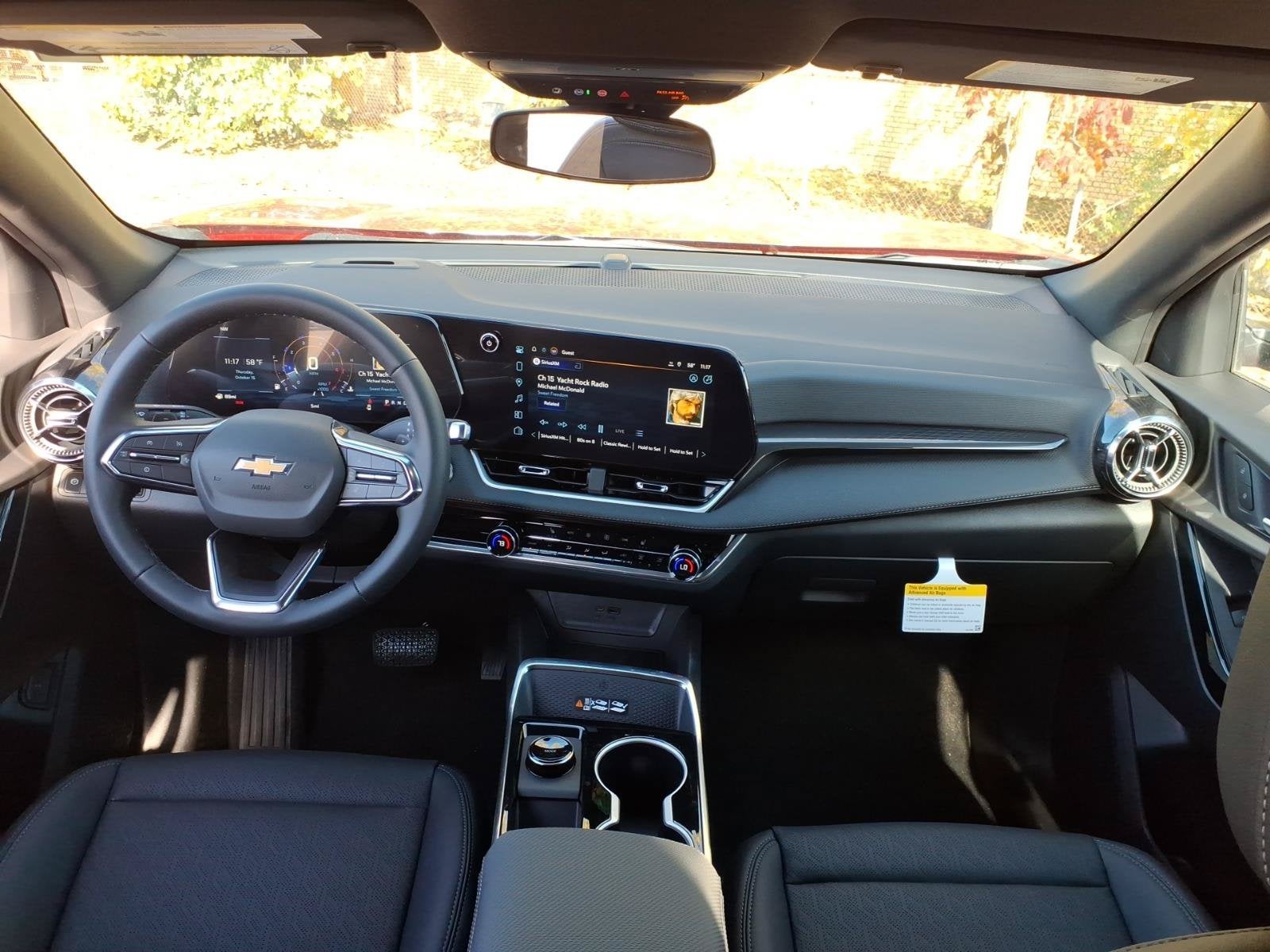 2027 Chevrolet Equinox LT - Photo 8