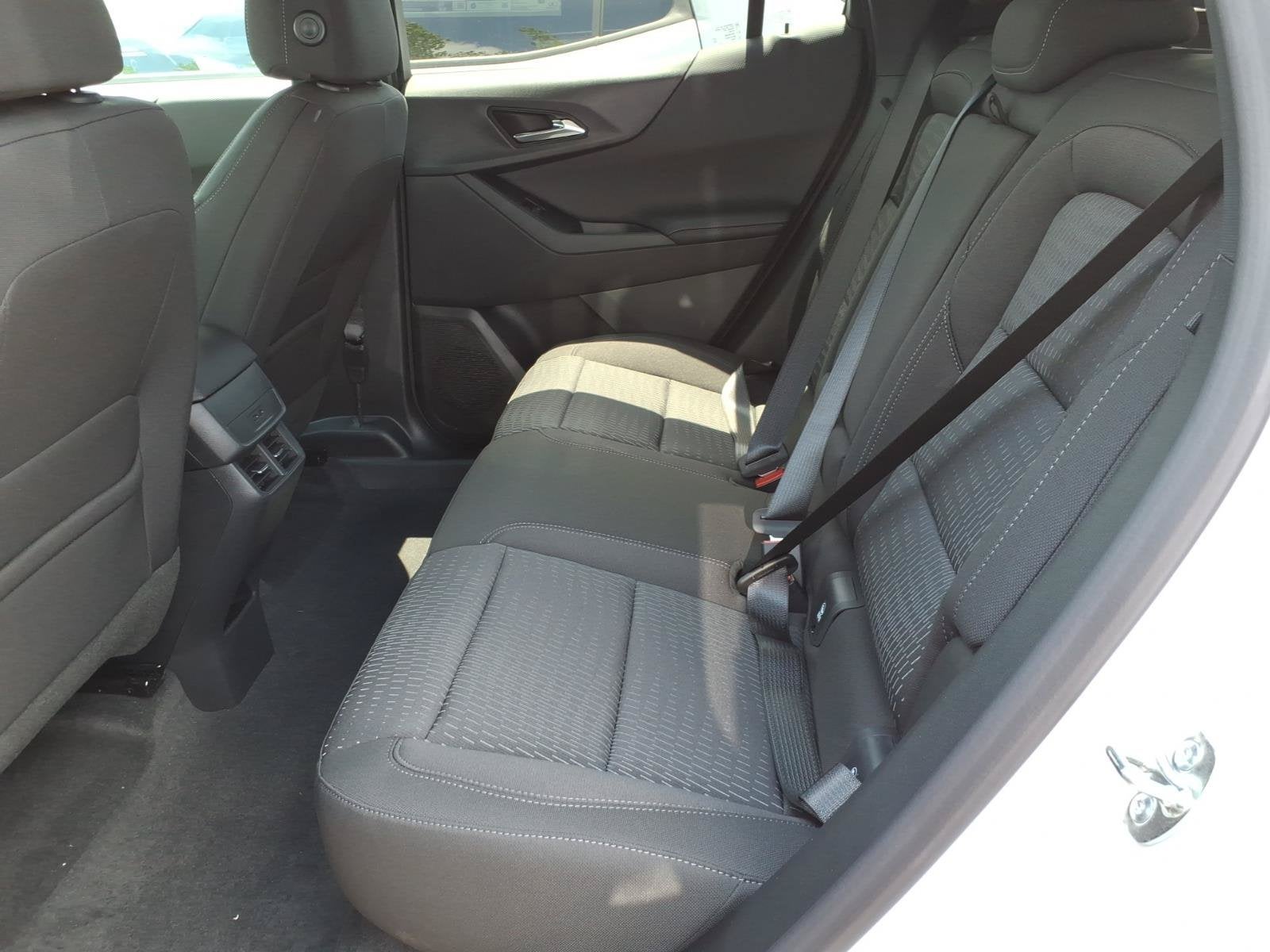 2027 Chevrolet Equinox LT - Photo 5