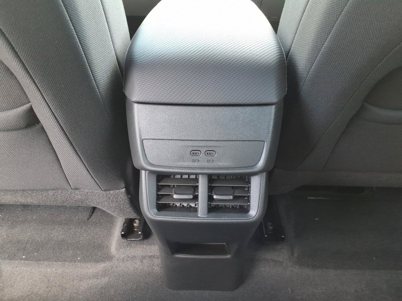 2027 Chevrolet Equinox LT - Photo 7