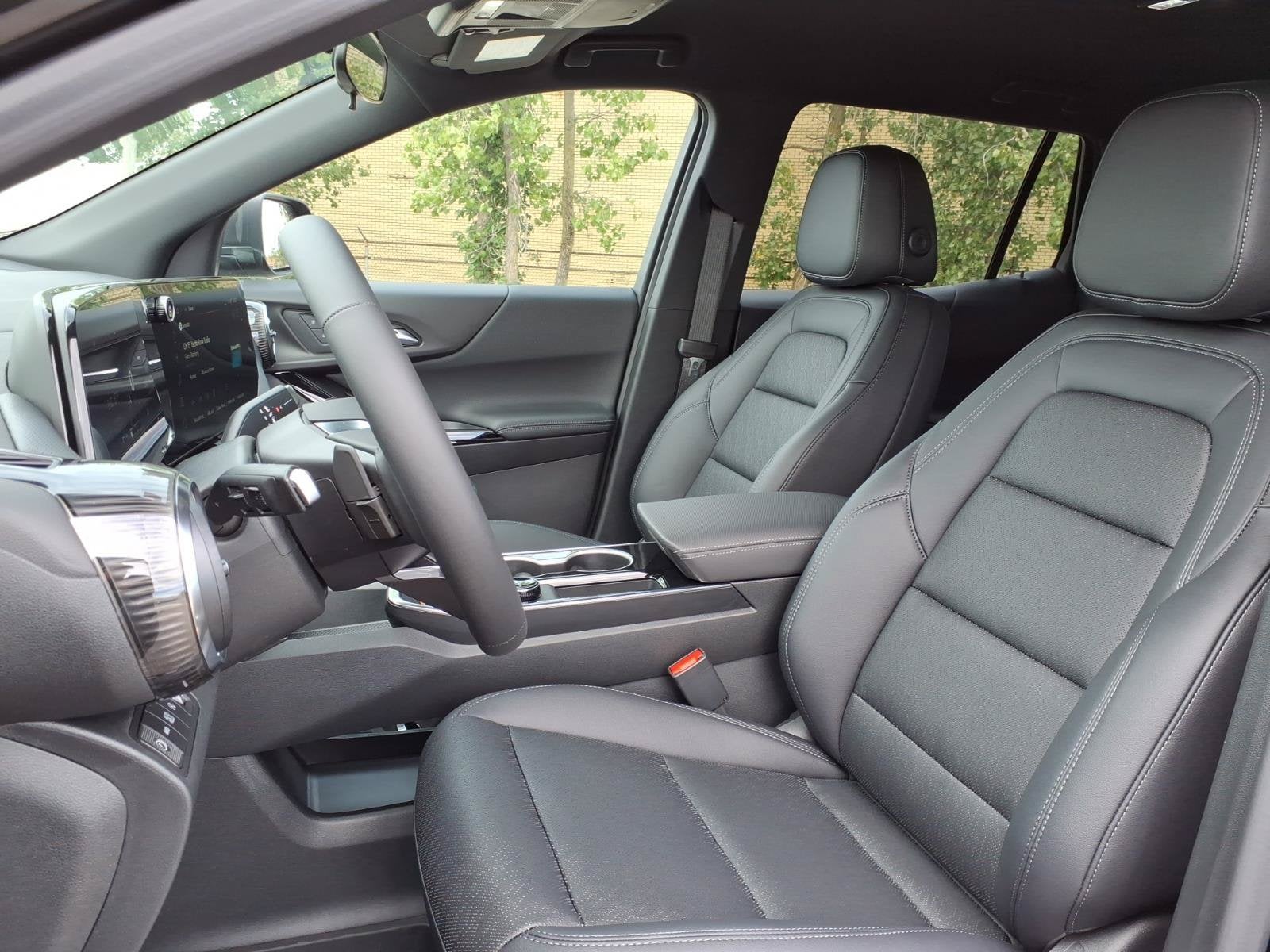 2027 Chevrolet Equinox LT - Photo 7